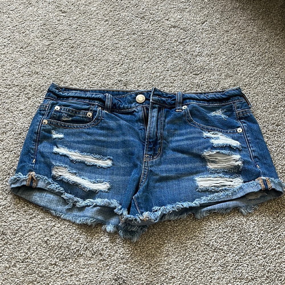 American Eagle Tomgirl Shortie jean shorts